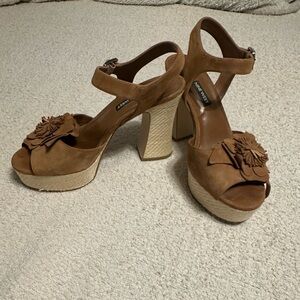 Nine West Brown Platform Sandals with Flower Detail